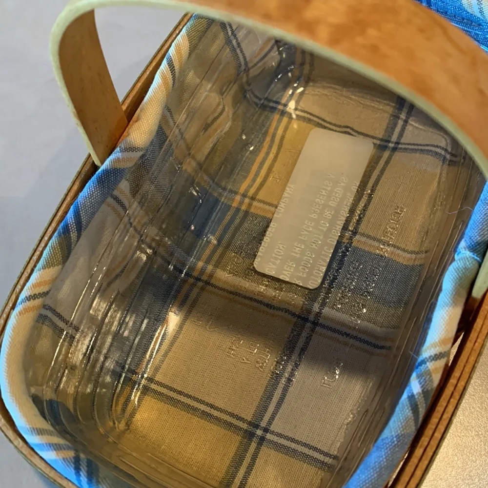 Longaberger 2001 BEE Basket with protector and liner